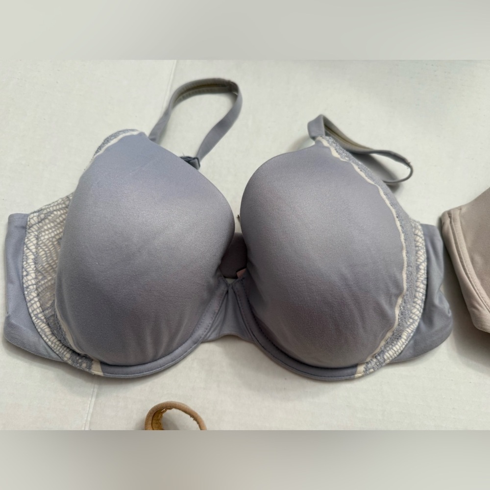 LOT 4 VICTORIA SECRET LINED PERFECT COVERAGE 34DD - Picture 6 of 10
